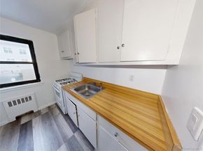 61 White Oak Street 3A, New Rochelle NY 10801