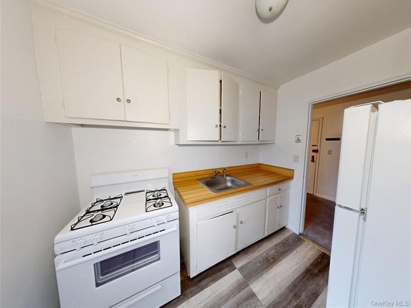 61 White Oak Street 3A, New Rochelle NY 10801