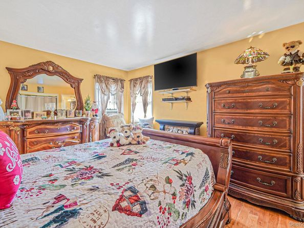 275 N Titmus Drive, Mastic NY 11950