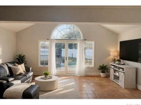 65 Prince Lane, Westbury NY 11590