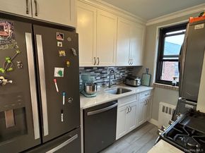 158-18 Cross Island  Parkway Parkway 68, Whitestone NY 11357