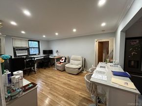 158-18 Cross Island  Parkway Parkway 68, Whitestone NY 11357