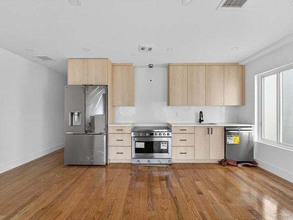 2217 Seymour Avenue, Bronx NY 10469