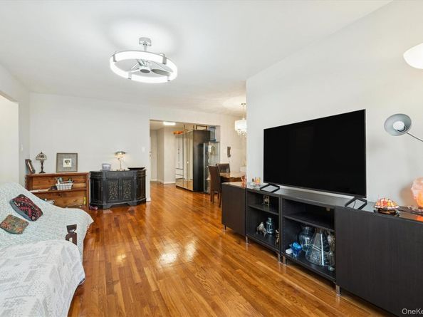 139-09 84th Drive 408, Briarwood NY 11435