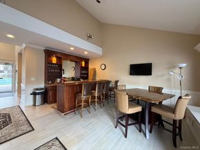 84 Kristin Lane, Hauppauge NY 11788