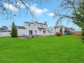 7 Carto Circle, Deer Park NY 11729