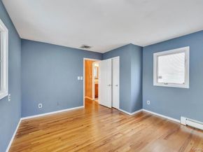 7 Carto Circle, Deer Park NY 11729