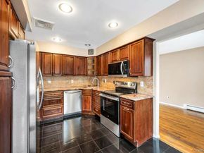 7 Carto Circle, Deer Park NY 11729