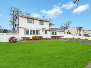 7 Carto Circle, Deer Park NY 11729
