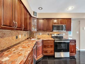 7 Carto Circle, Deer Park NY 11729