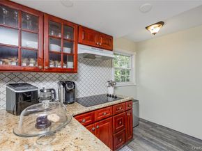 7 Junior Drive, Ronkonkoma NY 11779