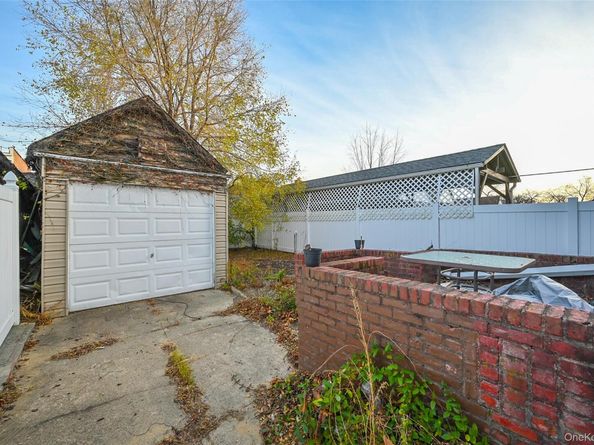 134-21 229th Street, Laurelton NY 11413