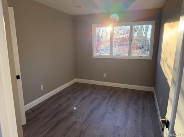 95 Muncie Road, West Babylon NY 11704