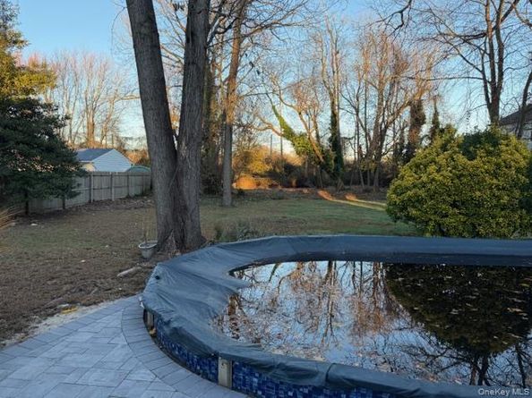 95 Muncie Road, West Babylon NY 11704