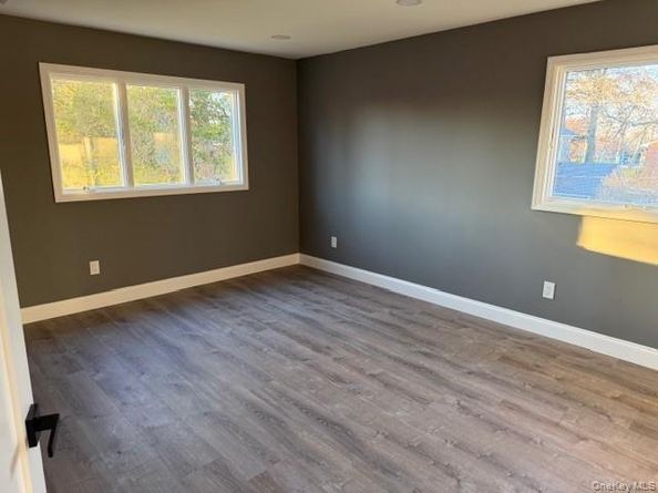 95 Muncie Road, West Babylon NY 11704