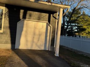 95 Muncie Road, West Babylon NY 11704