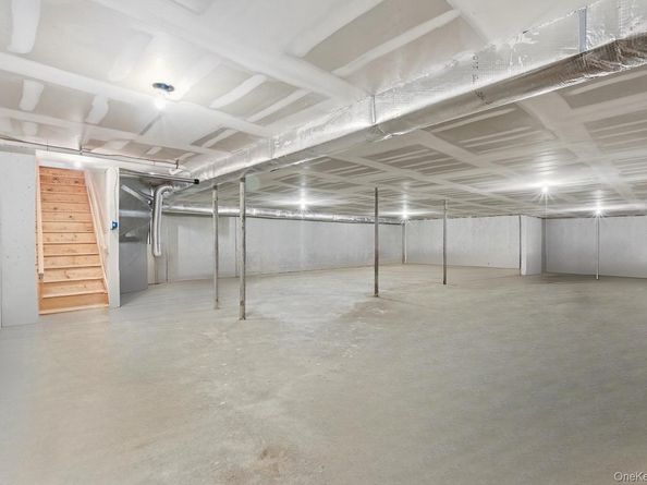 159 Altessa Boulevard, Melville NY 11747