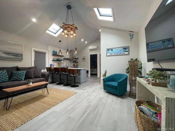 190 Beach 109th Street, Rockaway Park NY 11694