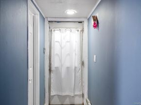 250 Spur Drive S, Bay Shore NY 11706