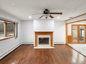 250 Spur Drive S, Bay Shore NY 11706