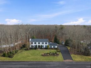 39 Foreston Circle, Manorville NY 11949