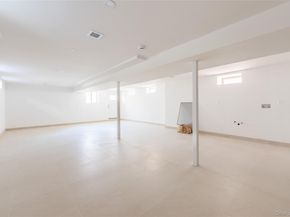 6431 138th Street, Flushing NY 11367