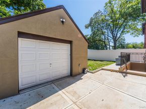 6431 138th Street, Flushing NY 11367