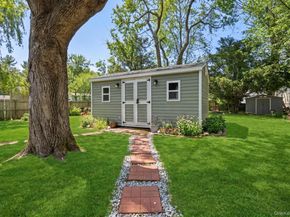 23 Glenwood Lane, Huntington NY 11743