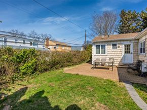 25 Lawrence Street, New Hyde Park NY 11040