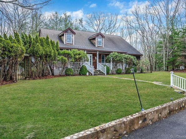 128 Springy Banks Road, East Hampton NY 11937