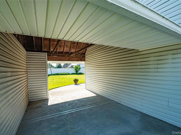471 Division Avenue, Hicksville NY 11801