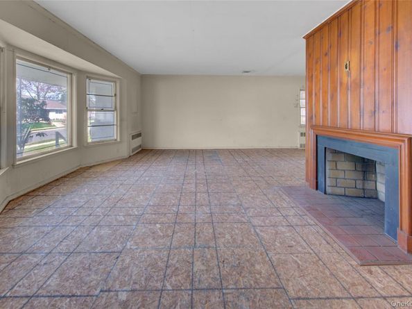 197 Delaware Avenue, Freeport NY 11520
