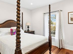 8 Canal Way, Hampton Bays NY 11946