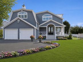 8 Canal Way, Hampton Bays NY 11946