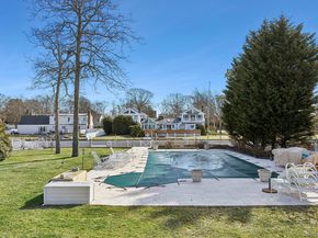 8 Canal Way, Hampton Bays NY 11946