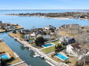 8 Canal Way, Hampton Bays NY 11946