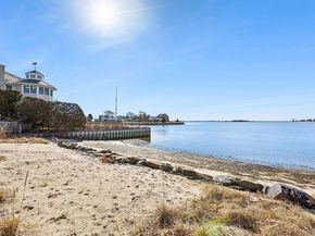 8 Canal Way, Hampton Bays NY 11946