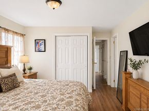19 Bridle Path, Farmingville NY 11738