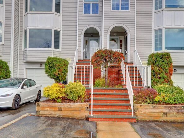 241-70 Oak Park Drive 84B, Little Neck NY 11362
