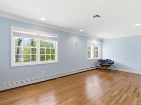 20 Hemingway Drive, Dix Hills NY 11746