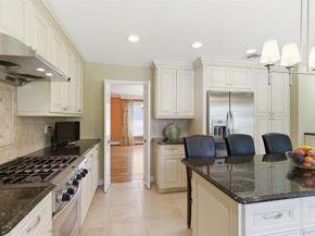 20 Hemingway Drive, Dix Hills NY 11746