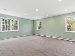 20 Hemingway Drive, Dix Hills NY 11746