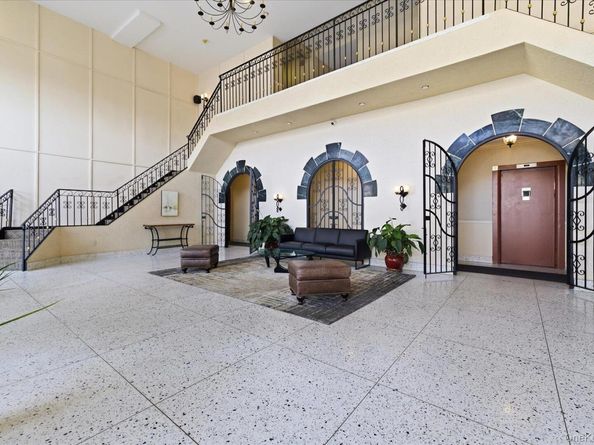 370 W Broadway 5C, Long Beach NY 11561