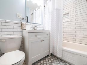 370 W Broadway 5C, Long Beach NY 11561