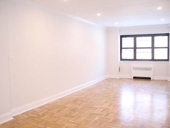 50 White Oak Street 1C, New Rochelle NY 10801