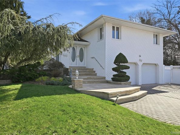 14 Millpond Street, Jericho NY 11753