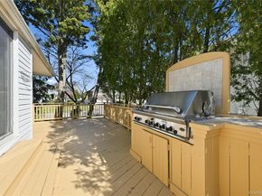 14 Millpond Street, Jericho NY 11753
