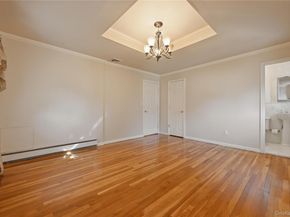 14 Millpond Street, Jericho NY 11753