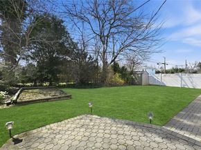 14 Millpond Street, Jericho NY 11753
