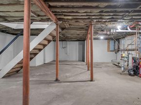16 1st Street, Glenwood Landing NY 11547